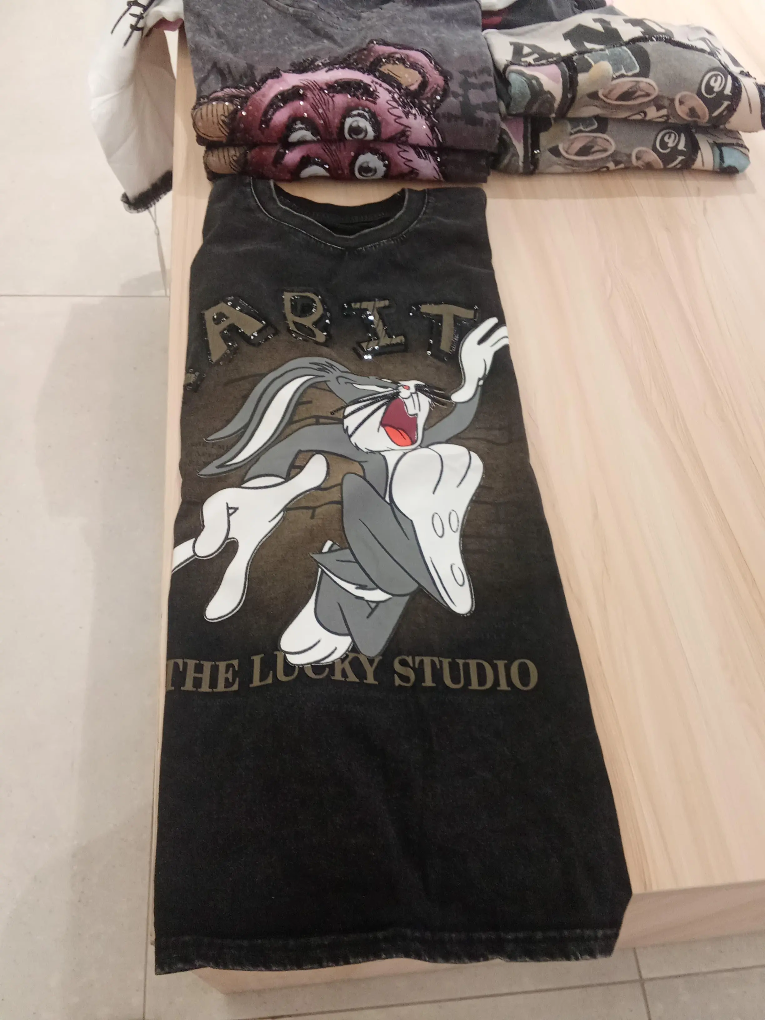 T-Shirt Rabit
