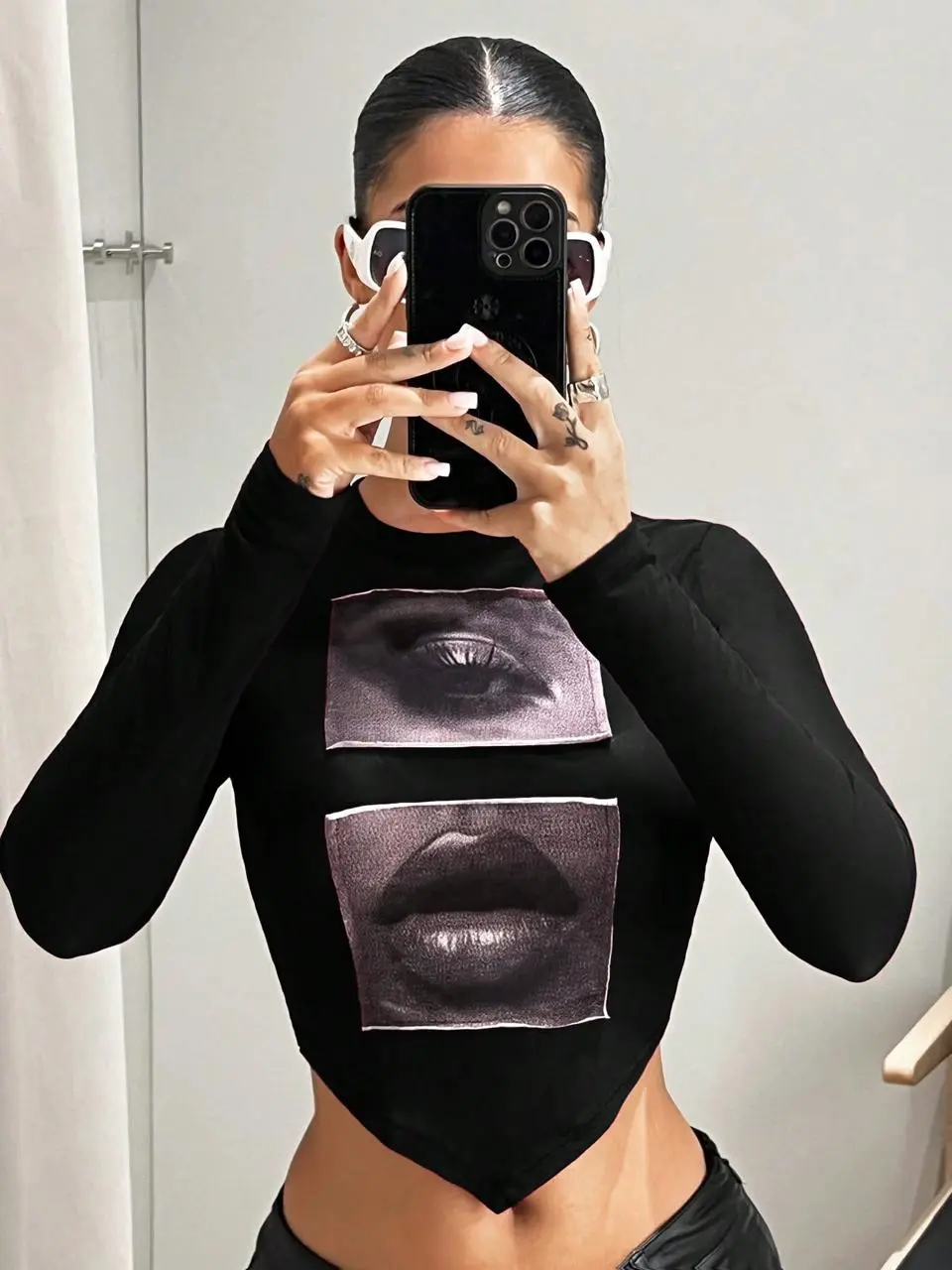 Lips & Eye Long Sleeves Top SHEIN